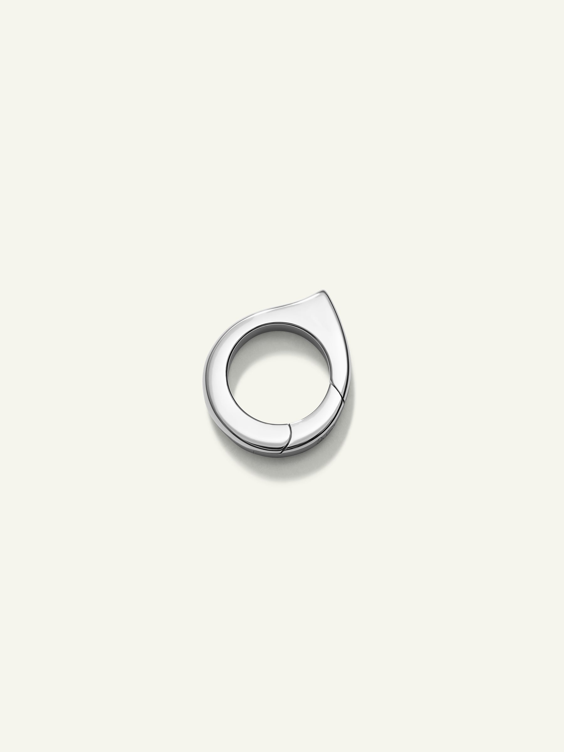 SIGNATURE Drop Clasp in 18K yellow gold