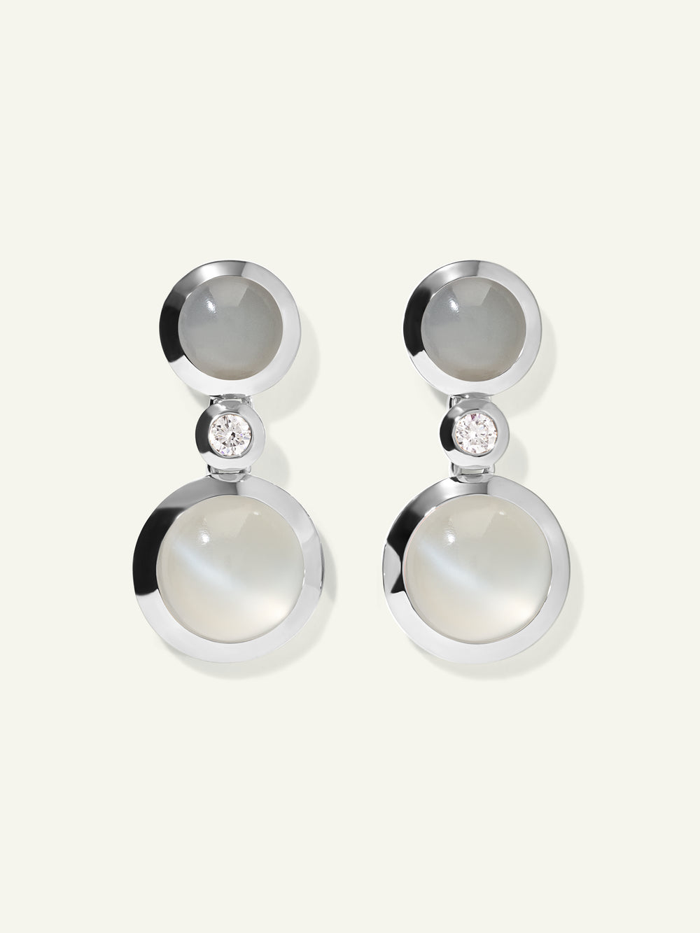 BOUTON 2 Cabochons Ohrringe in 'Cashmere' mit Diamanten