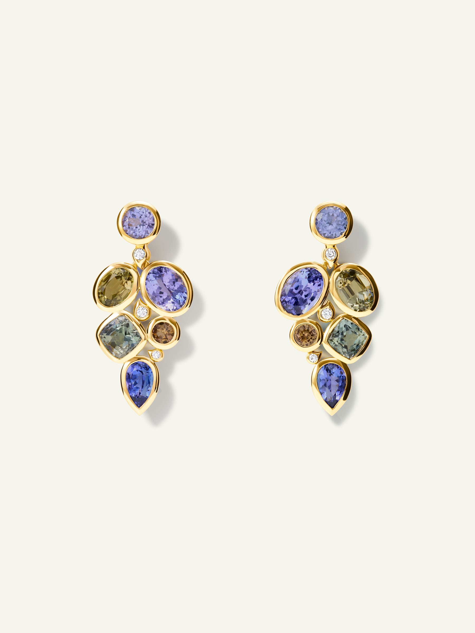 E-JUL-Tan18.8-Clyg | JULIA Earrings