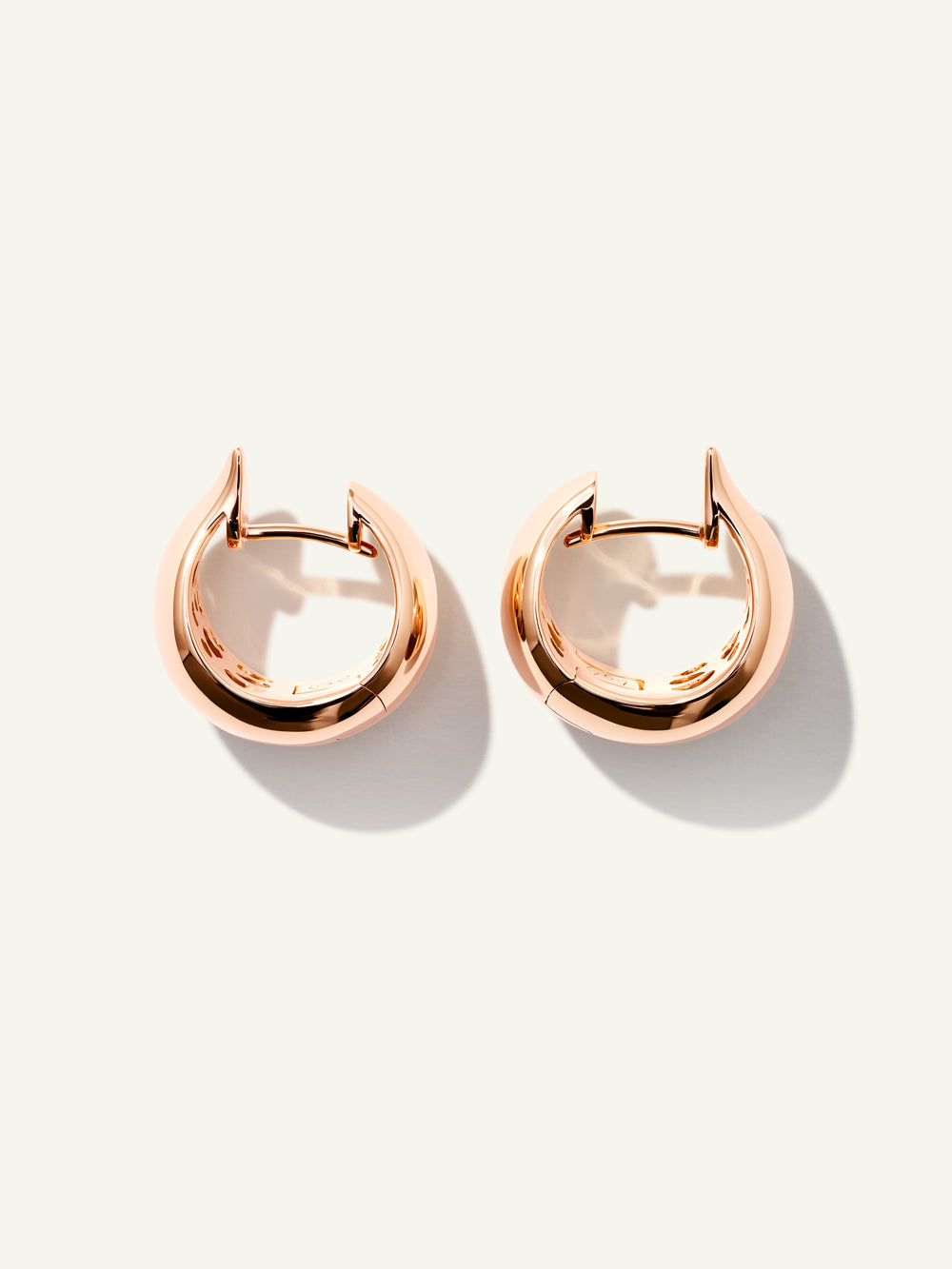 E-SIG-Hug-CD-rg | Earrings SIGNATURE Huggies Curved Drop