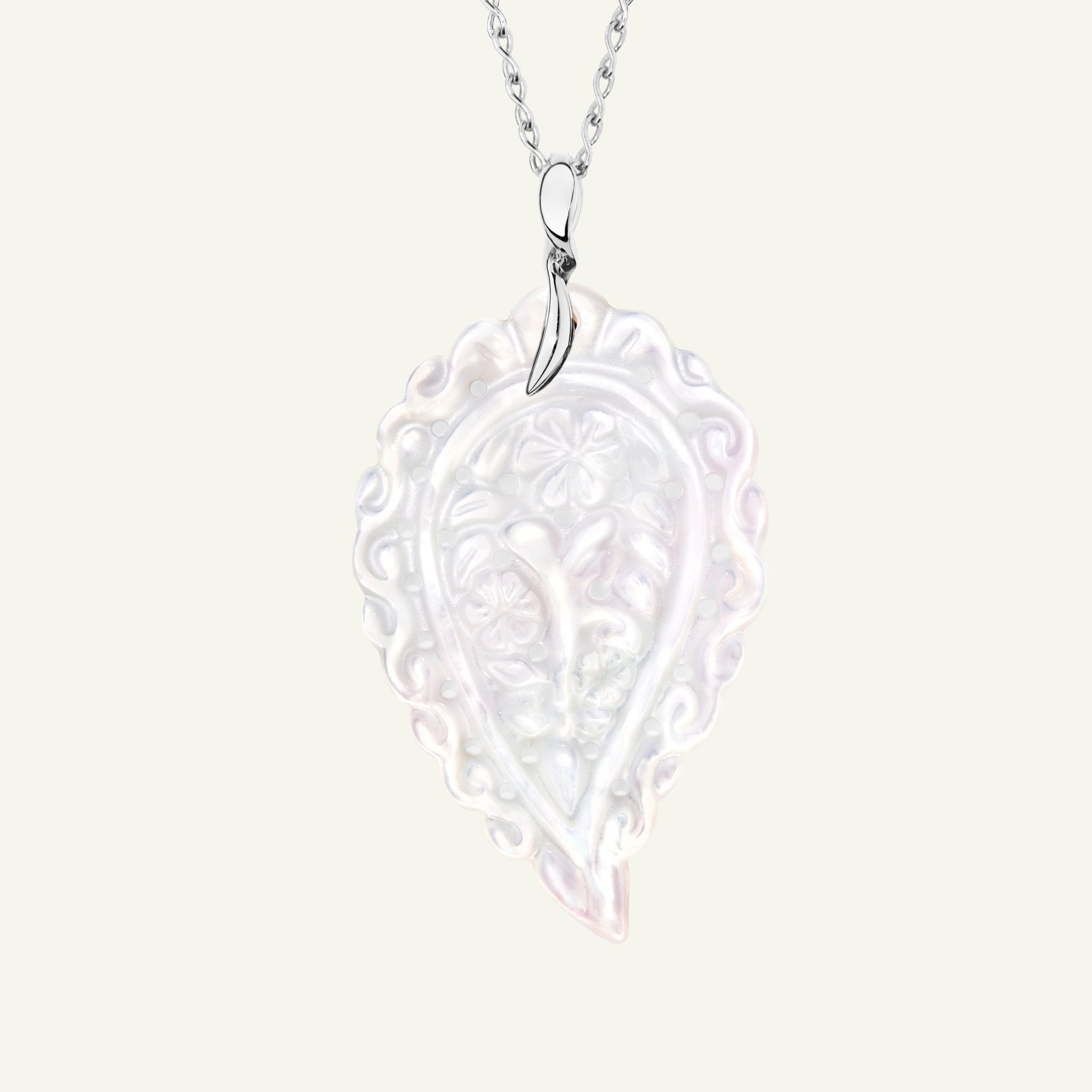 INDIA Large Pendant with Mother of Pearl