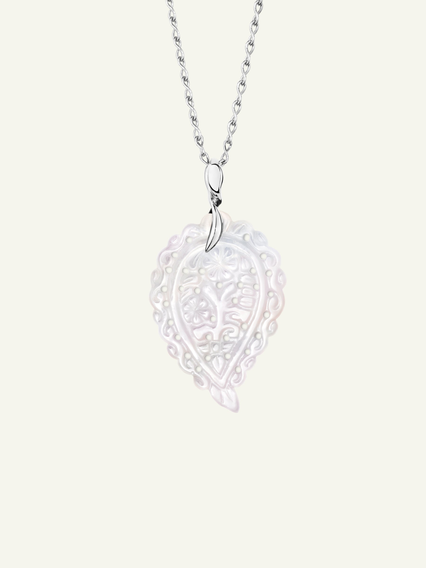 INDIA Medium Pendant with Mother of Pearl
