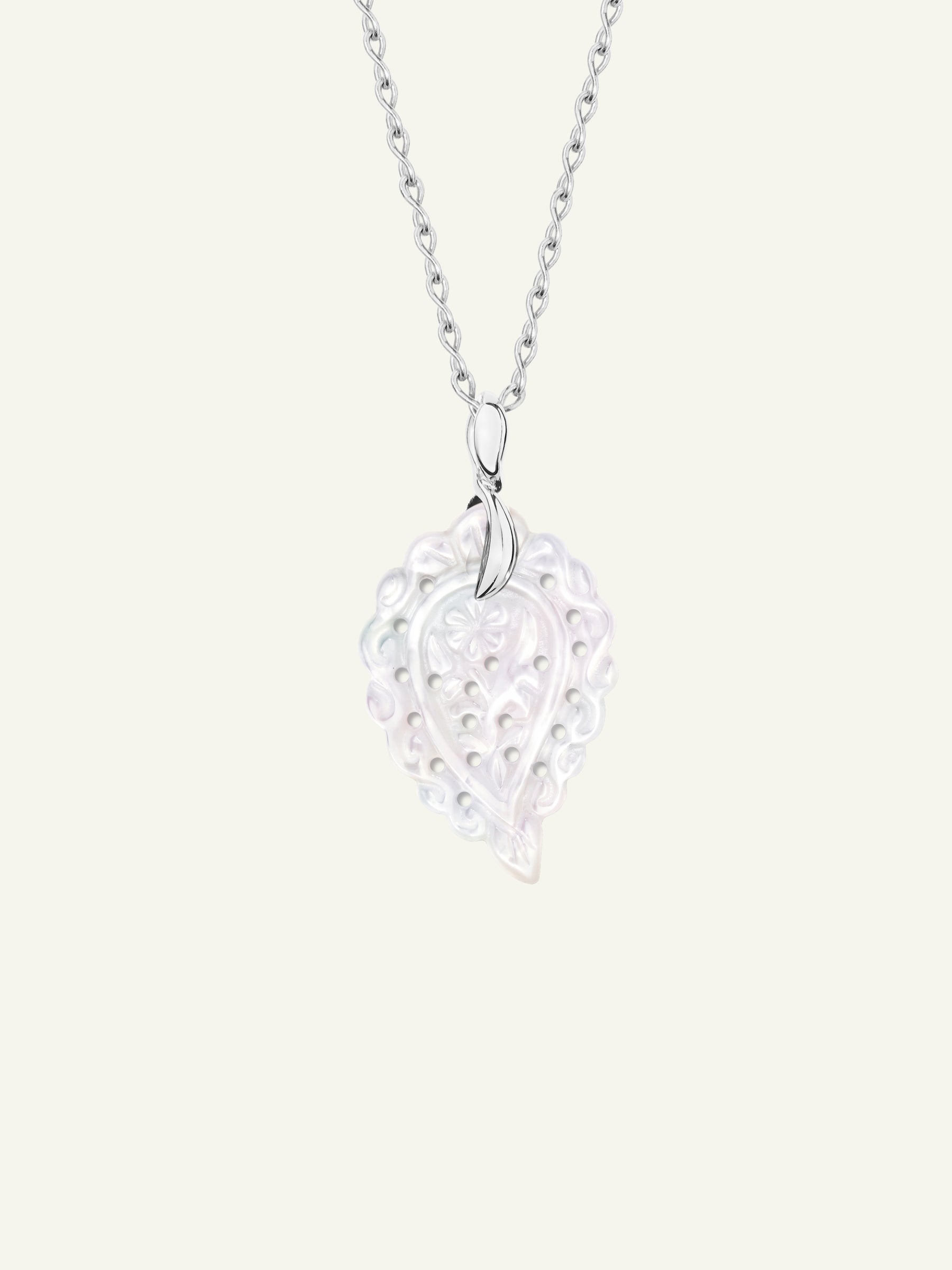 INDIA Small Pendant with Mother of Pearl
