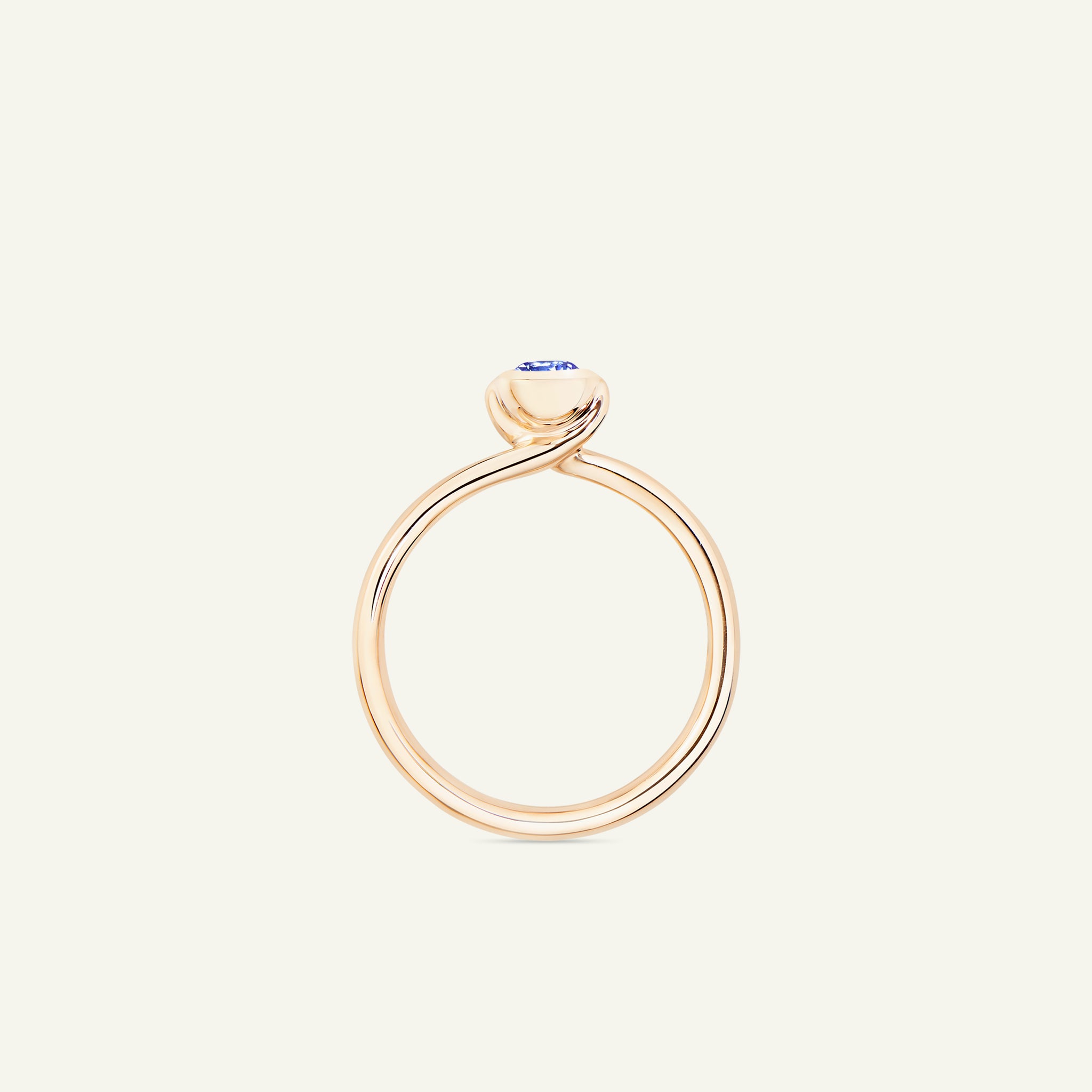 BOUTON Solitaire Ring mit Blauem Saphir