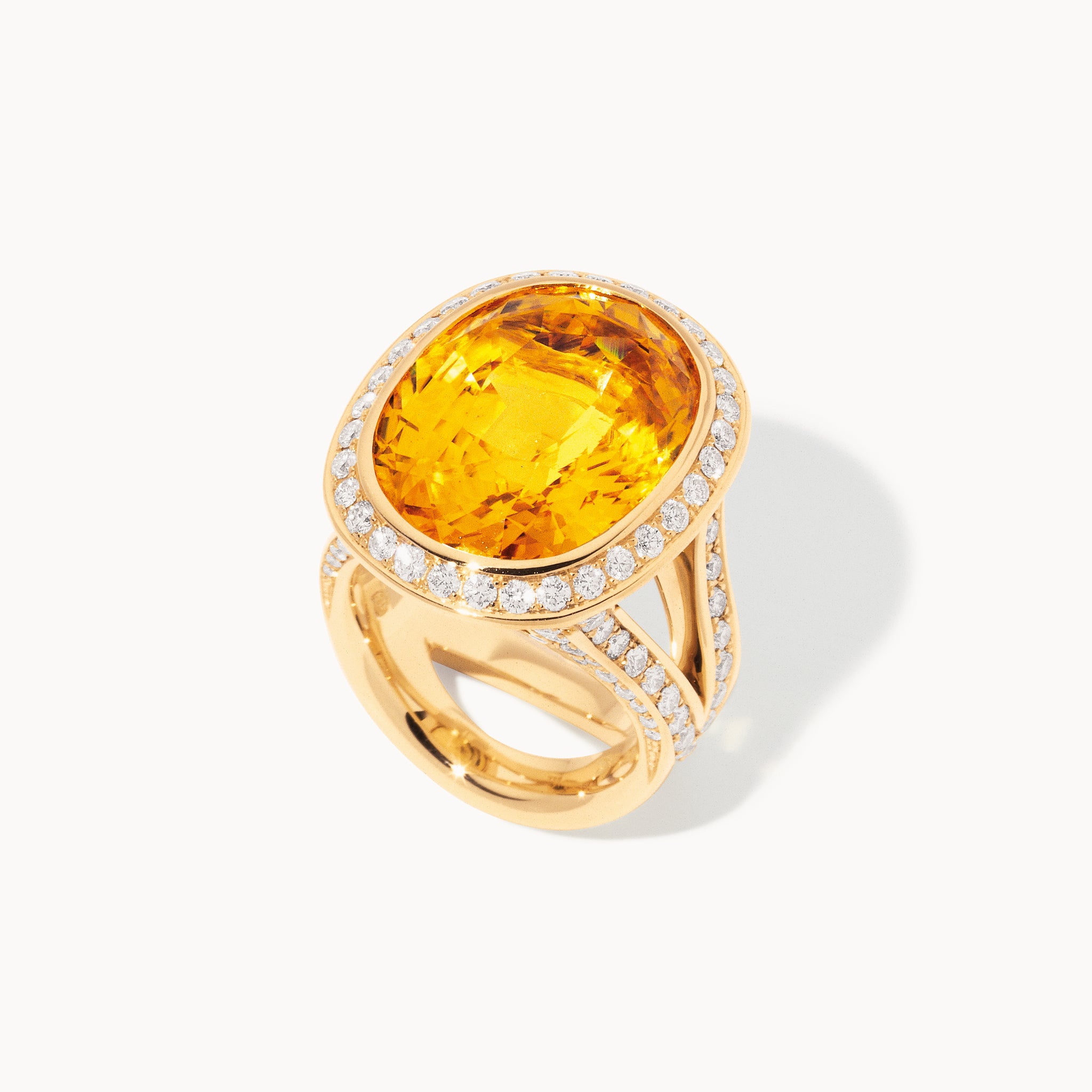 CUSHION Ring with Yellow Sapphire