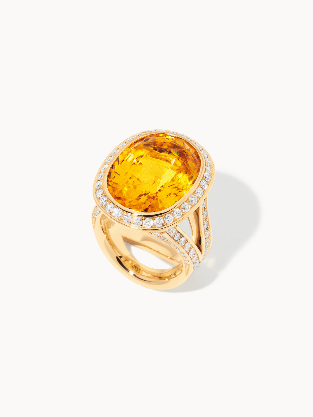 CUSHION Ring with Yellow Sapphire