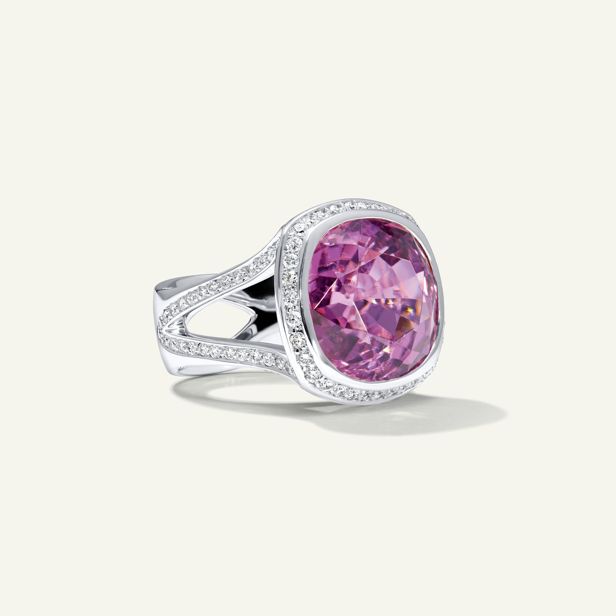 CUSHION Ring with Violet Tourmaline