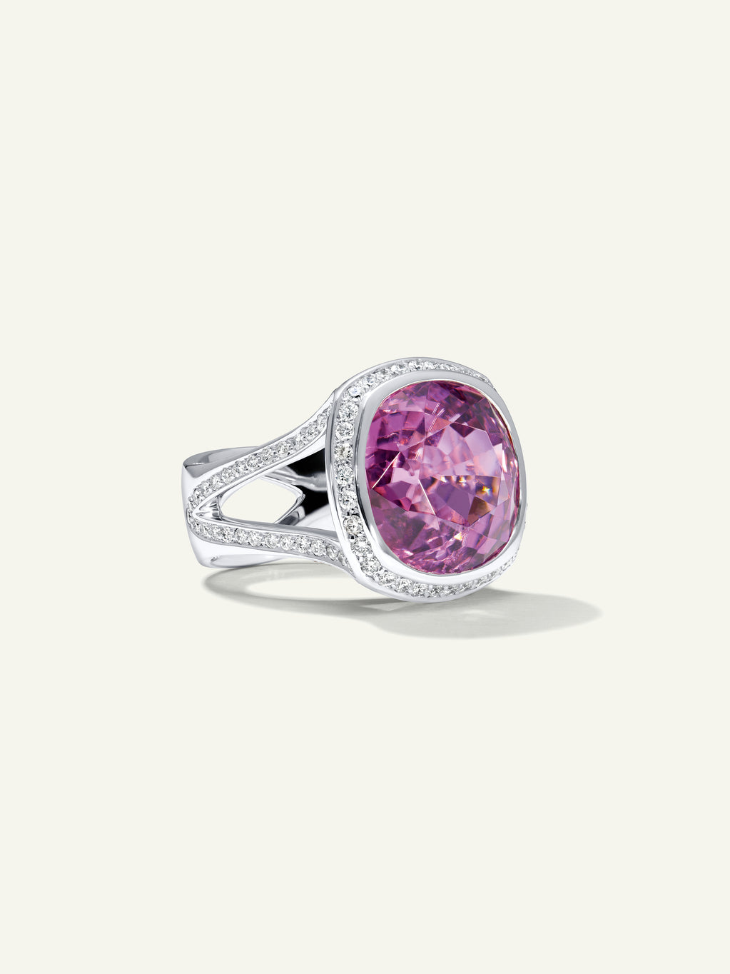 CUSHION Ring with Violet Tourmaline