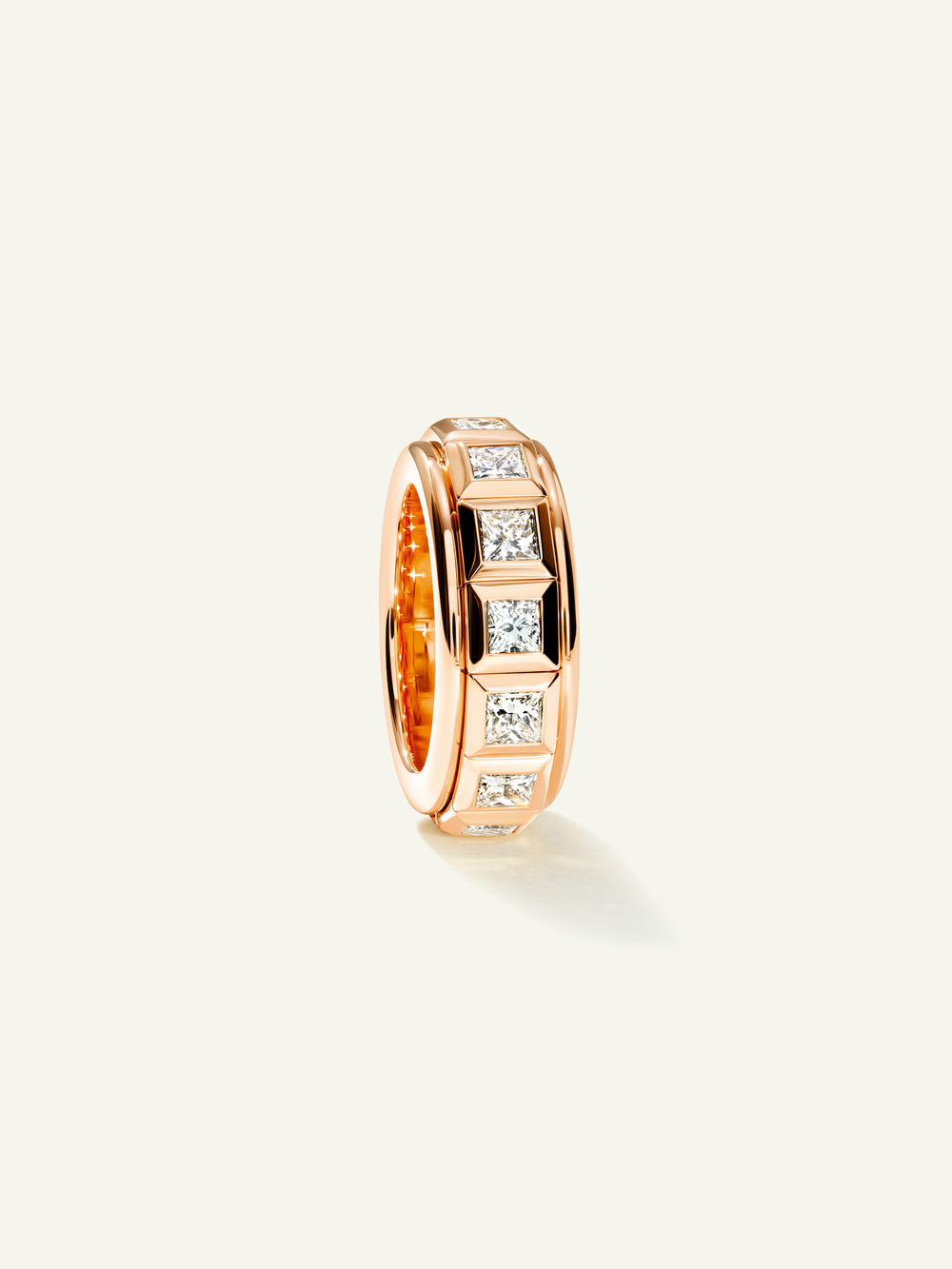 R-CV44-14-PrL-rg | Ring CURRICULUM VITAE 44 princess cut Diamonds