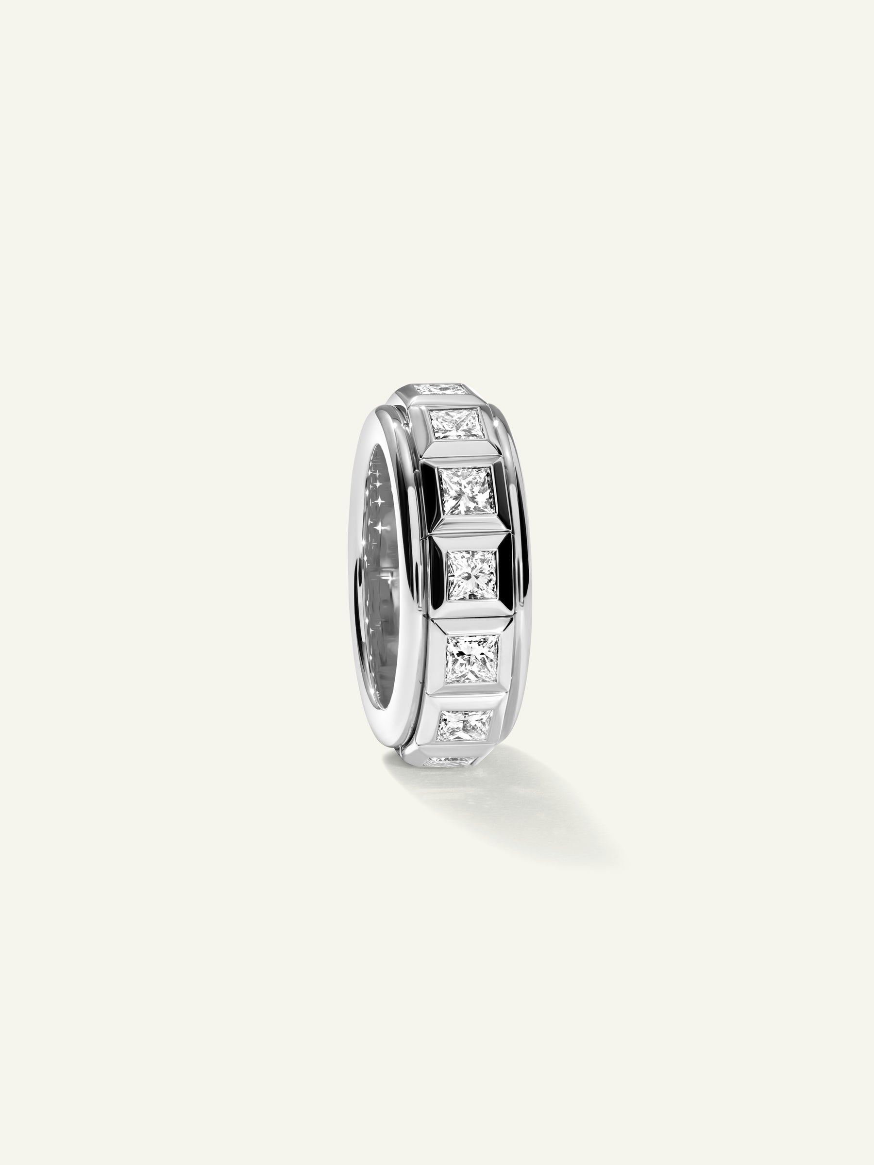 Ring CURRICULUM VITAE 44 princess cut Diamants