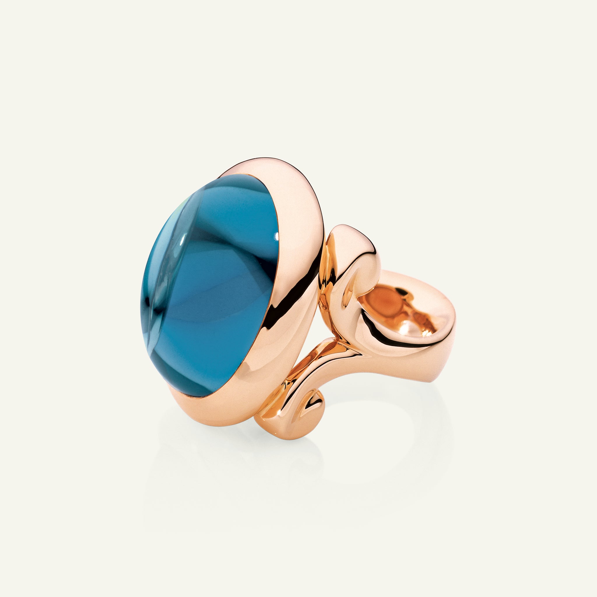 HIPPIE GLAM Large Ring with London Topaz