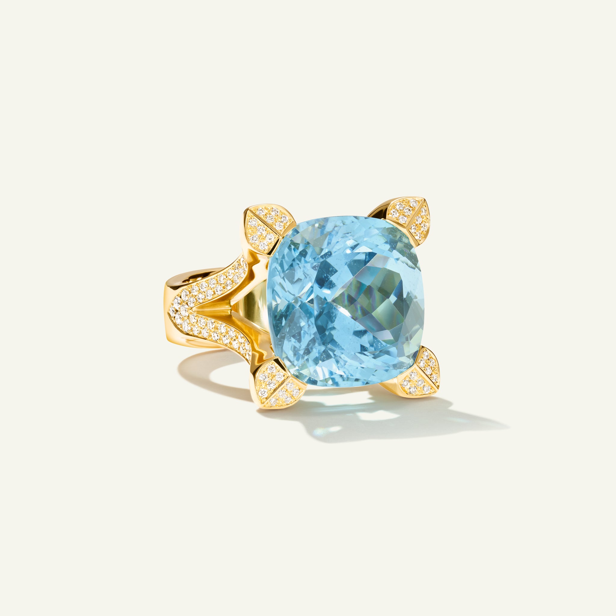 LILY Solitaire Ring with Aquamarine
