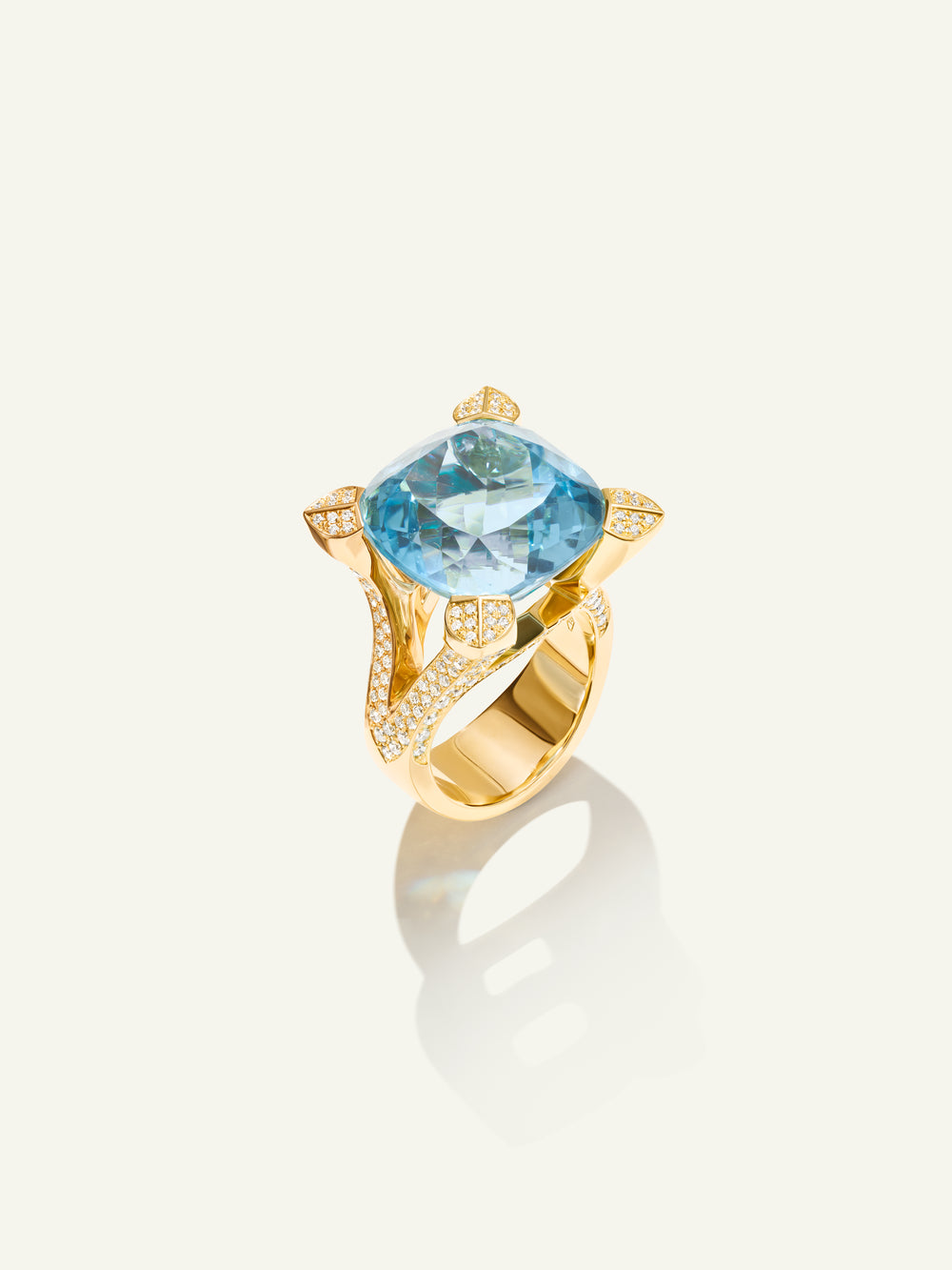 LILY Solitaire Ring with Aquamarine