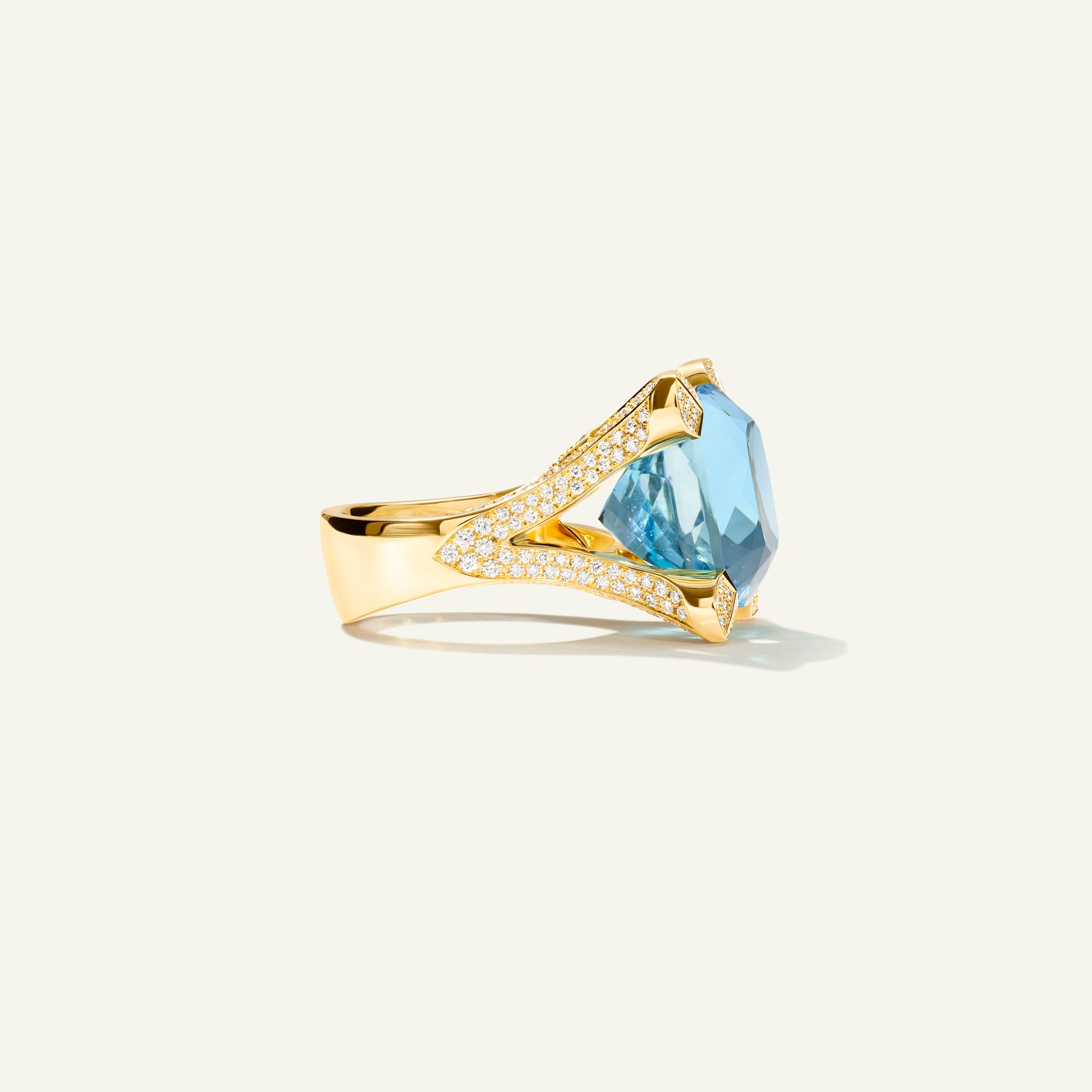 LILY Solitaire Ring with Aquamarine