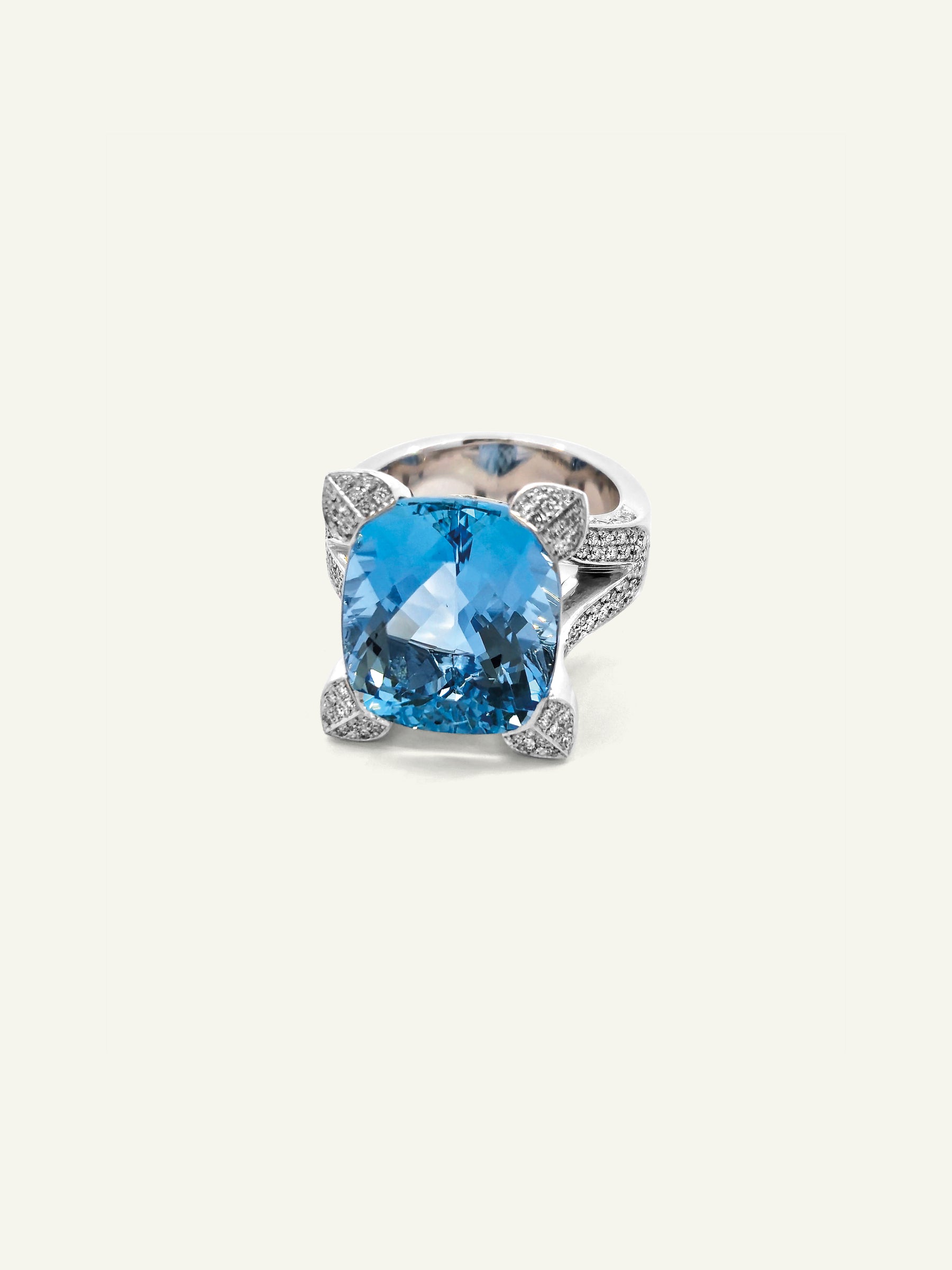 LILY Solitaire Ring mit Aquamarin