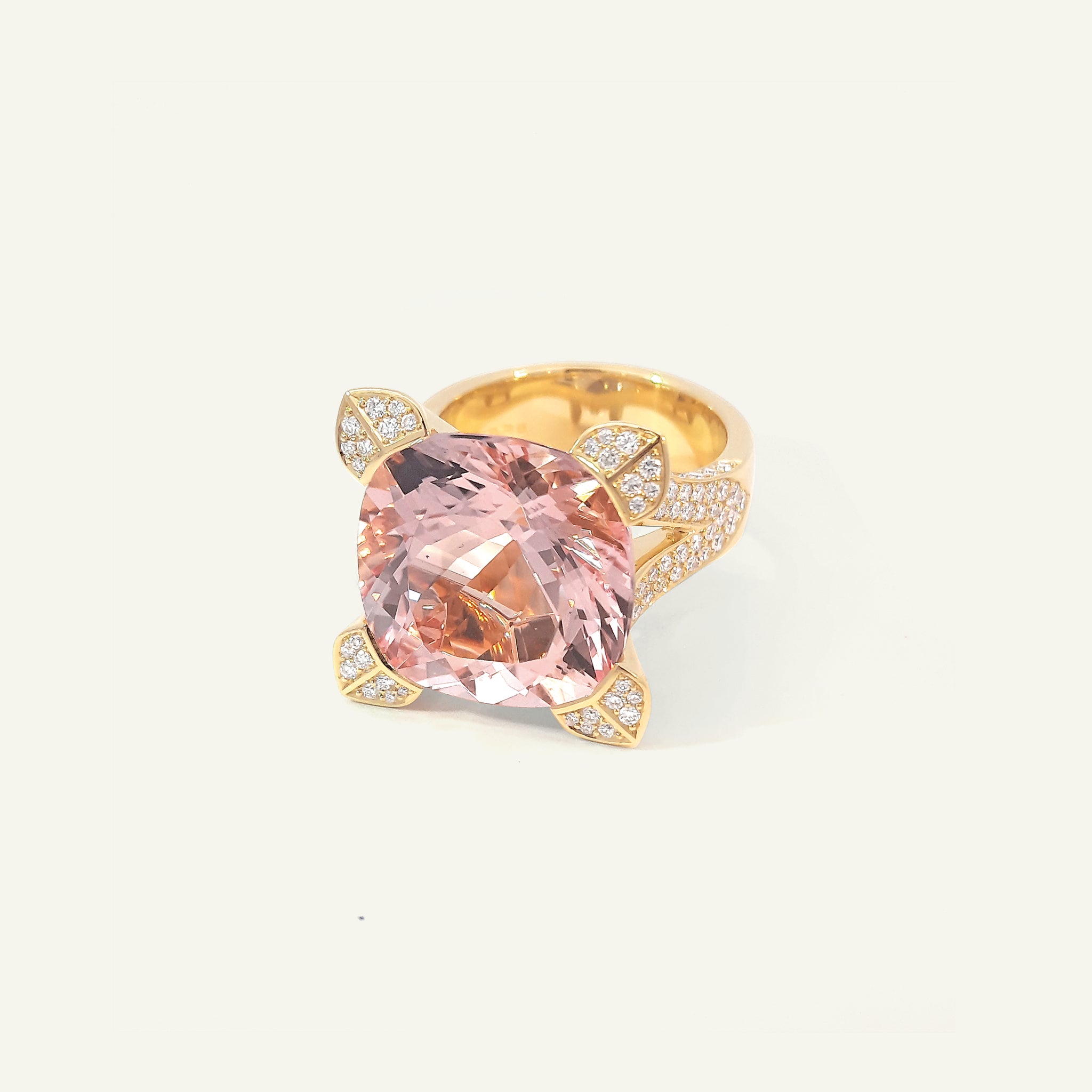 LILY Solitaire Ring with Rose Morganite
