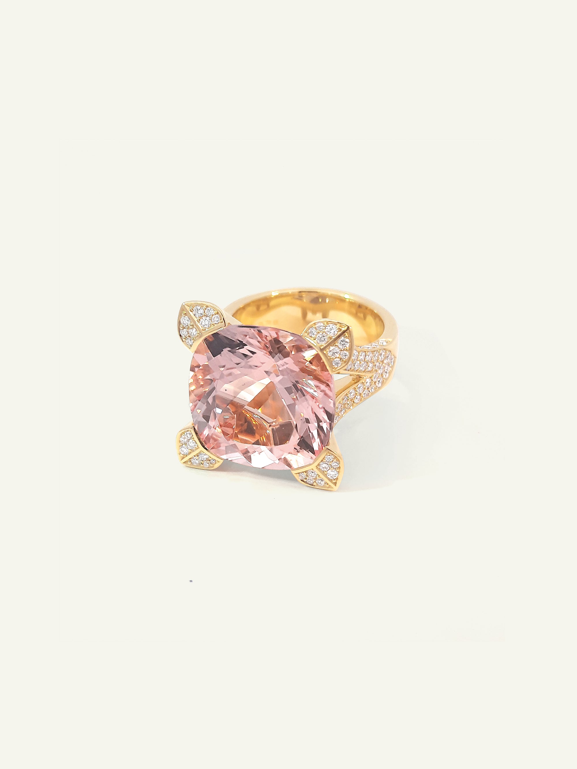 LILY Solitaire Ring mit Rosa Morganit