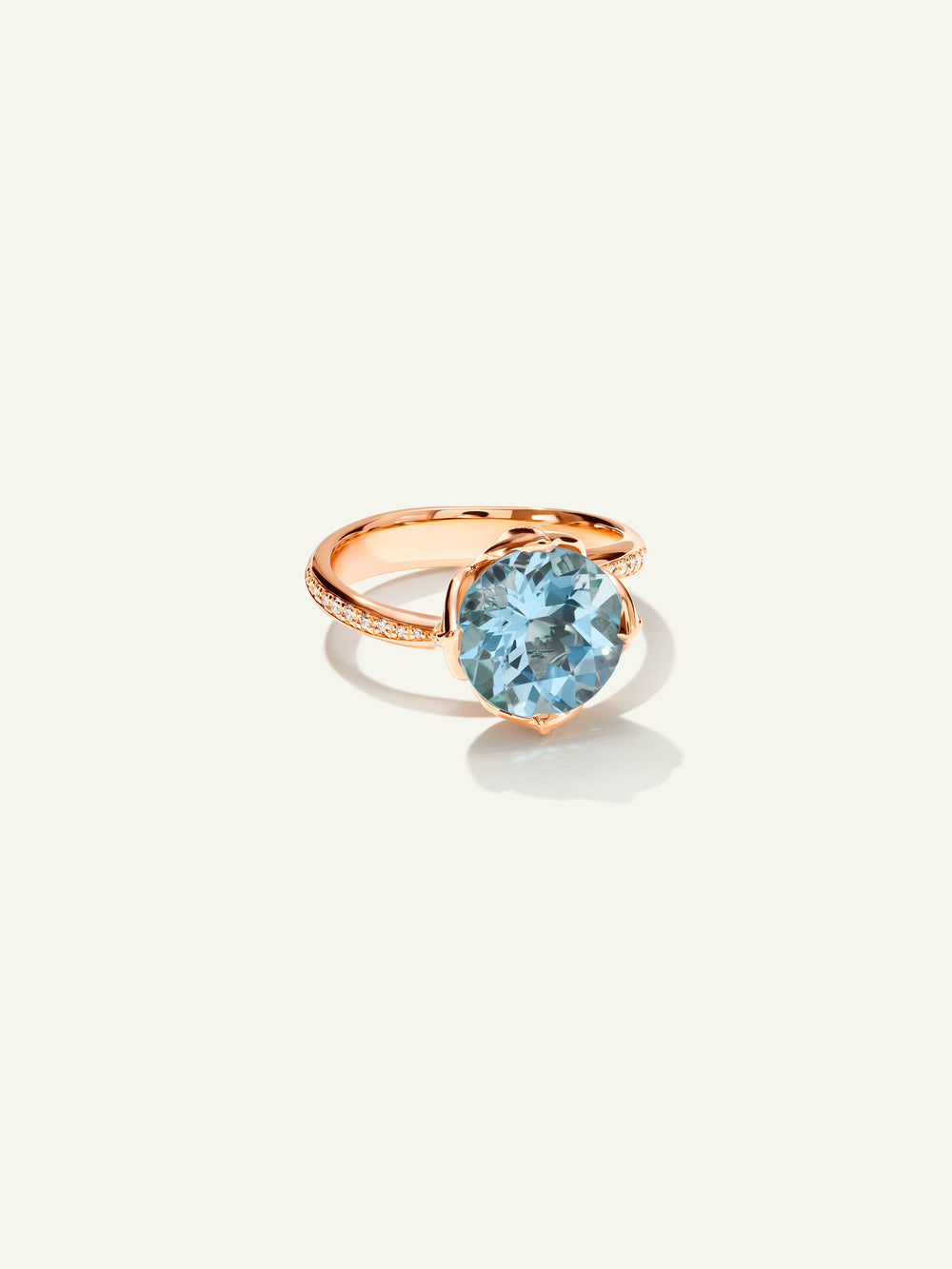 TULIP Ring with Aquamarine and Diamond Pavé