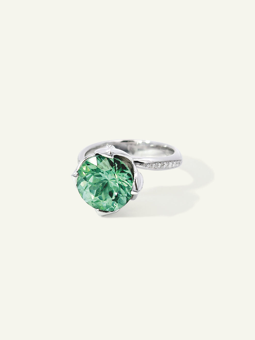 R-TUL-TuMi4.3-p-wg | TULIP Ring with Mint Tourmaline