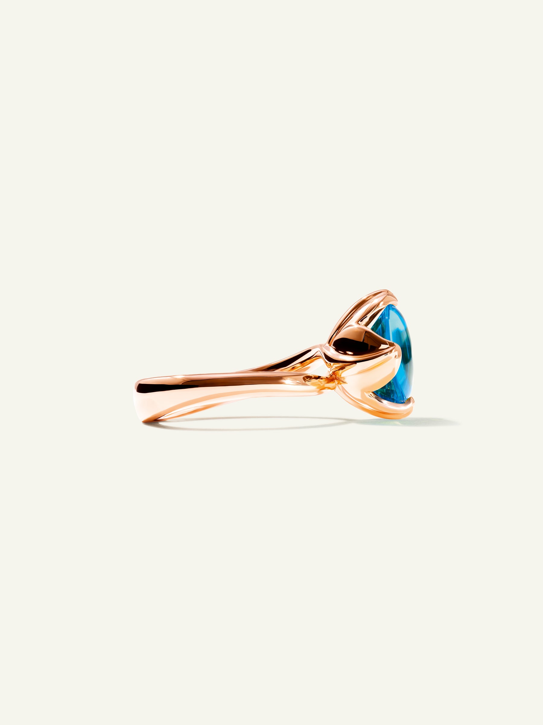 R-TUL-s-ToSw-rg | TULIP Ring Small with Swiss Topaz