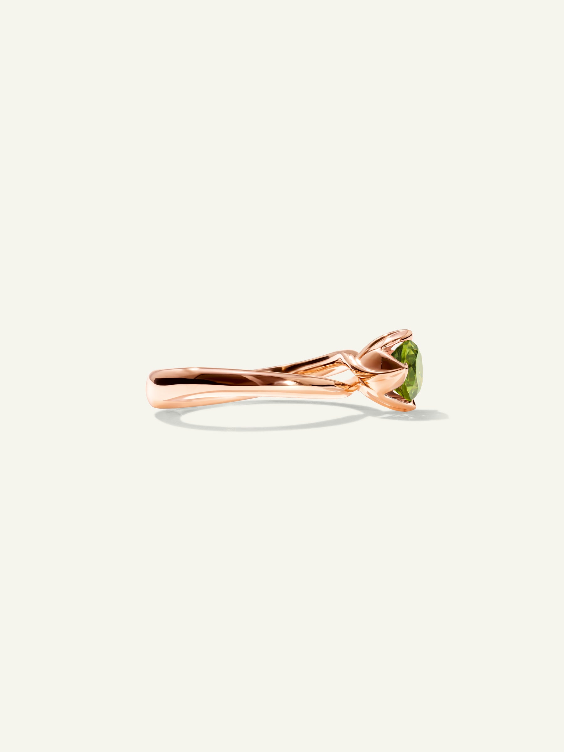 R-TUL-xs-Per-rg | TULIP Ring XS with Peridot
