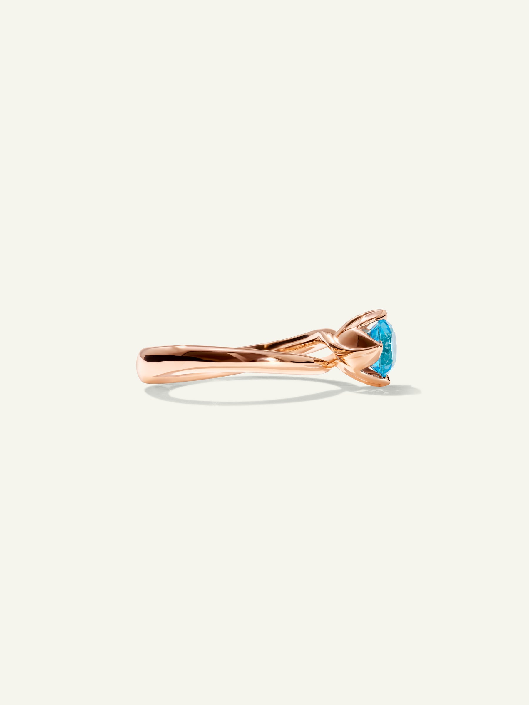R-TUL-xs-ToSw-rg | TULIP Ring XS with Swiss Topaz