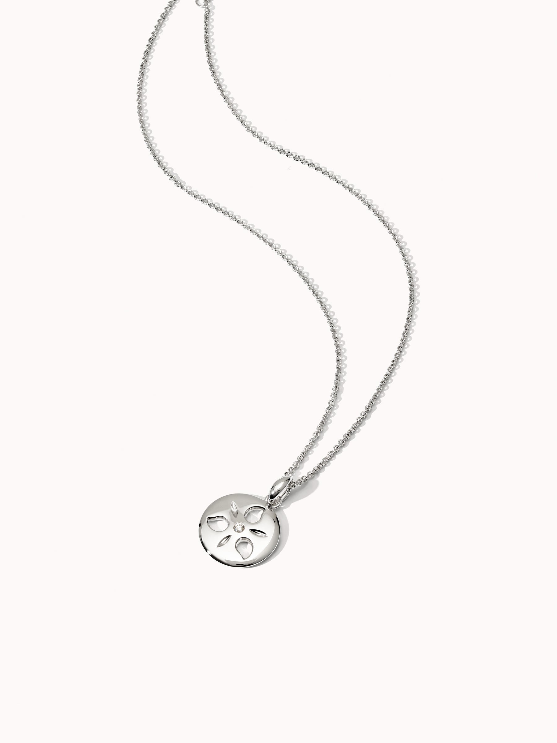 Pendant SAND DOLLAR small 18K white gold